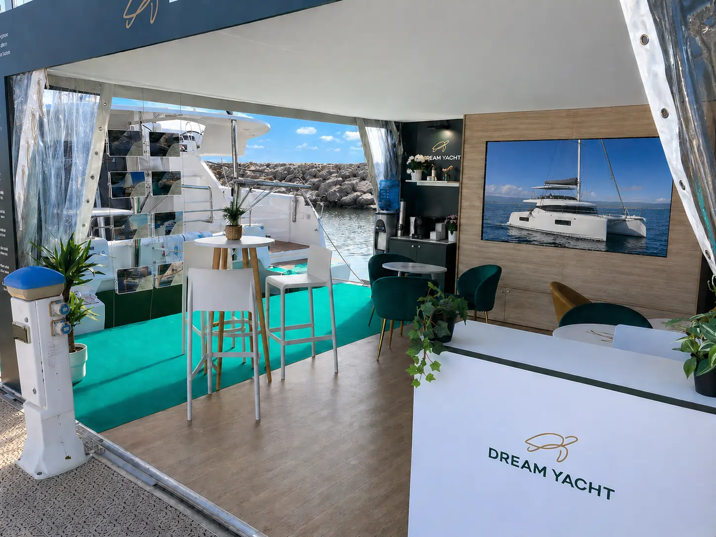 Vue sur le bateau grâce à la double ouverture